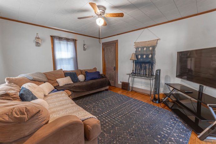 1915 9th, ROCKFORD, Illinois 61104, 3 Bedrooms Bedrooms, ,1 BathroomBathrooms,House,For Sale,9th,202604243