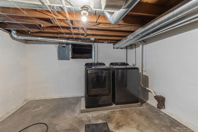 505 2nd, MENDOTA, Illinois 61342, 3 Bedrooms Bedrooms, ,1 BathroomBathrooms,House,For Sale,2nd,202604866