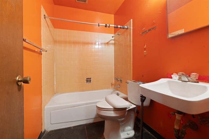 2714 Ashland, ROCKFORD, Illinois 61101, 4 Bedrooms Bedrooms, ,1 BathroomBathrooms,House,For Sale,Ashland,202603410