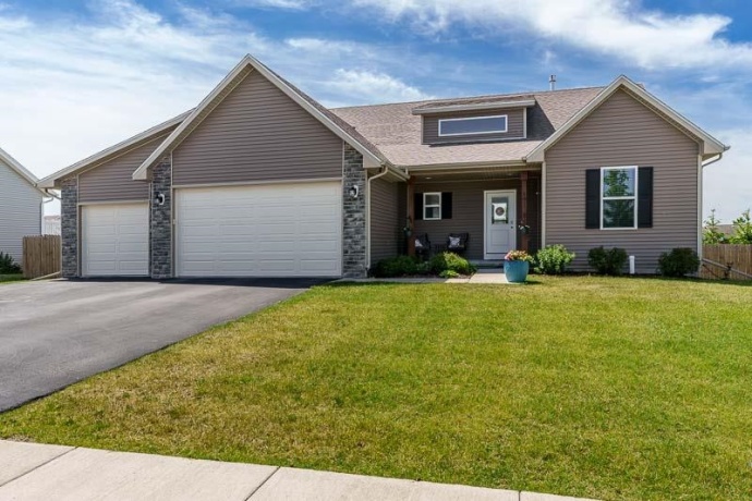 4617 Edenberry, ROCKTON, Illinois 61072, 4 Bedrooms Bedrooms, ,2 BathroomsBathrooms,House,For Sale,Edenberry,202603799