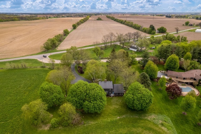 10562 Townhall, BELVIDERE, Illinois 61008, 3 Bedrooms Bedrooms, ,2 BathroomsBathrooms,House,For Sale,Townhall,202604868