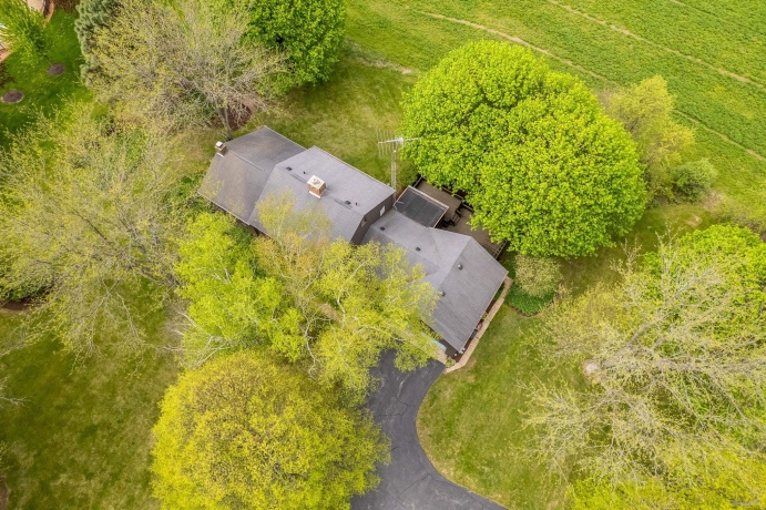 10562 Townhall, BELVIDERE, Illinois 61008, 3 Bedrooms Bedrooms, ,2 BathroomsBathrooms,House,For Sale,Townhall,202604868