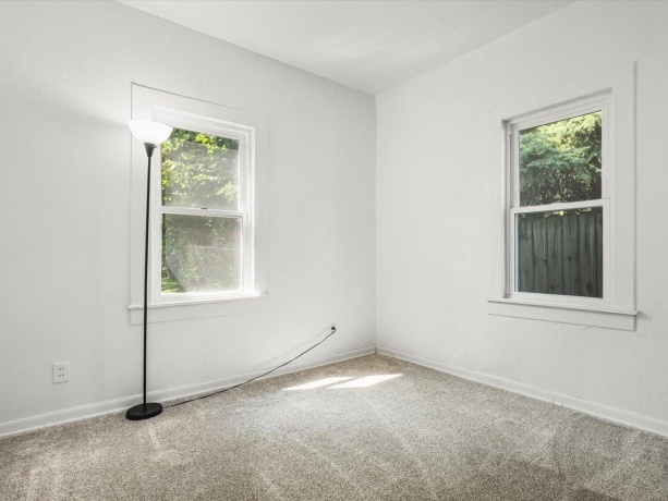 655 West Clark, FREEPORT, Illinois 61046, 2 Bedrooms Bedrooms, ,1 BathroomBathrooms,House,For Sale,West Clark,202604872