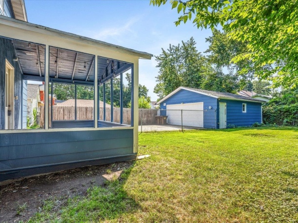 655 West Clark, FREEPORT, Illinois 61046, 2 Bedrooms Bedrooms, ,1 BathroomBathrooms,House,For Sale,West Clark,202604872