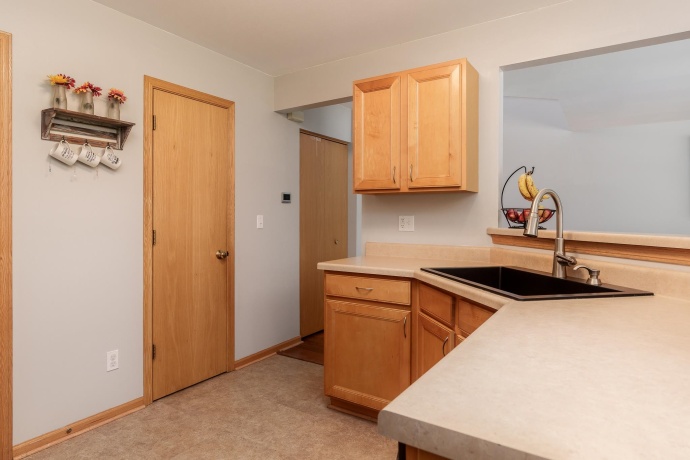 9006 Leicester, ROSCOE, Illinois 61073, 3 Bedrooms Bedrooms, ,2 BathroomsBathrooms,Condominium,For Sale,Leicester,202604878