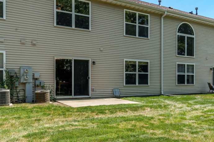 9006 Leicester, ROSCOE, Illinois 61073, 3 Bedrooms Bedrooms, ,2 BathroomsBathrooms,Condominium,For Sale,Leicester,202604878