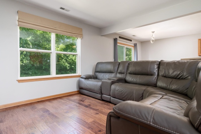 9006 Leicester, ROSCOE, Illinois 61073, 3 Bedrooms Bedrooms, ,2 BathroomsBathrooms,Condominium,For Sale,Leicester,202604878