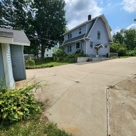 4525 Simpson Rd., ROCKFORD, Illinois 61102, 3 Bedrooms Bedrooms, ,1 BathroomBathrooms,House,For Sale,Simpson Rd.,202604882