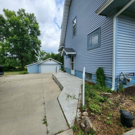 4525 Simpson Rd., ROCKFORD, Illinois 61102, 3 Bedrooms Bedrooms, ,1 BathroomBathrooms,House,For Sale,Simpson Rd.,202604882