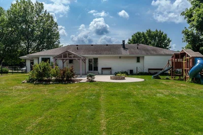 7242 MOSS CANYON, CHERRY VALLEY, Illinois 61016, 3 Bedrooms Bedrooms, ,3 BathroomsBathrooms,House,For Sale,MOSS CANYON,202604885
