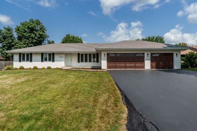7242 MOSS CANYON, CHERRY VALLEY, Illinois 61016, 3 Bedrooms Bedrooms, ,3 BathroomsBathrooms,House,For Sale,MOSS CANYON,202604885