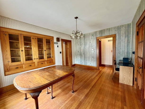 109 Rapp, MOUNT CARROLL, Illinois 61053, 3 Bedrooms Bedrooms, ,2 BathroomsBathrooms,House,For Sale,Rapp,202604887
