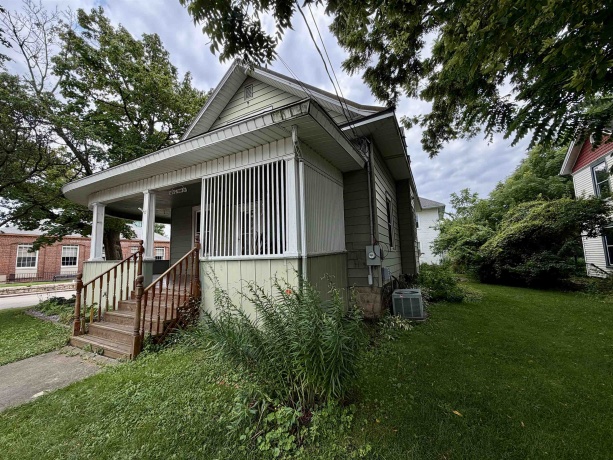 109 Rapp, MOUNT CARROLL, Illinois 61053, 3 Bedrooms Bedrooms, ,2 BathroomsBathrooms,House,For Sale,Rapp,202604887