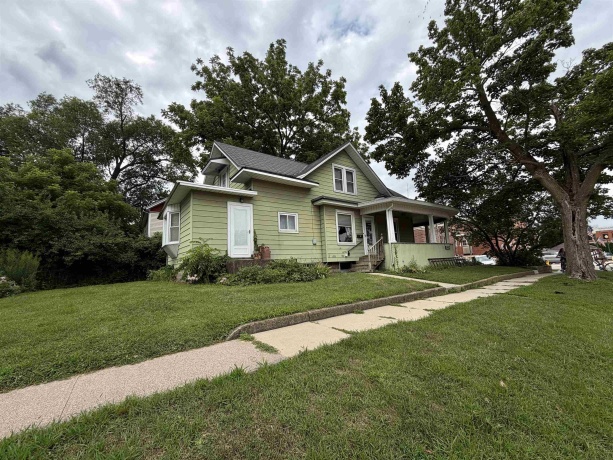 109 Rapp, MOUNT CARROLL, Illinois 61053, 3 Bedrooms Bedrooms, ,2 BathroomsBathrooms,House,For Sale,Rapp,202604887