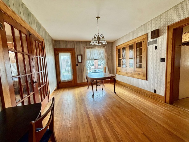 109 Rapp, MOUNT CARROLL, Illinois 61053, 3 Bedrooms Bedrooms, ,2 BathroomsBathrooms,House,For Sale,Rapp,202604887