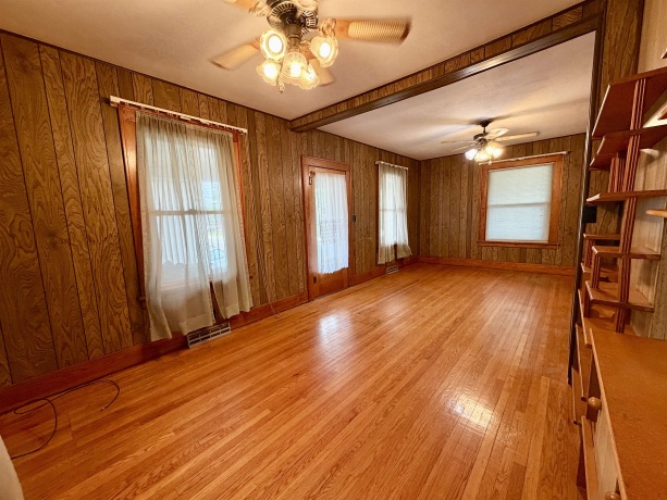 109 Rapp, MOUNT CARROLL, Illinois 61053, 3 Bedrooms Bedrooms, ,2 BathroomsBathrooms,House,For Sale,Rapp,202604887