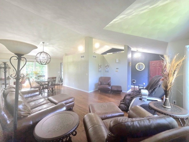 702 Meadow Crossing, ROSCOE, Illinois 61073, 4 Bedrooms Bedrooms, ,3 BathroomsBathrooms,House,For Sale,Meadow Crossing,202604891