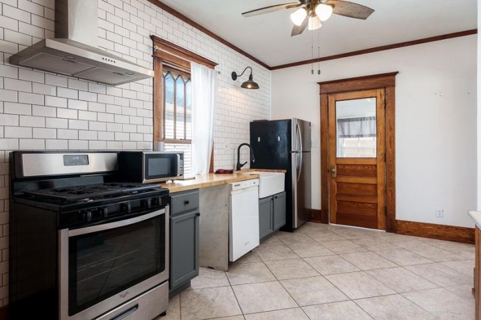 1034 Whitney Blvd, BELVIDERE, Illinois 61008, 3 Bedrooms Bedrooms, ,1 BathroomBathrooms,House,For Sale,Whitney Blvd,202604298