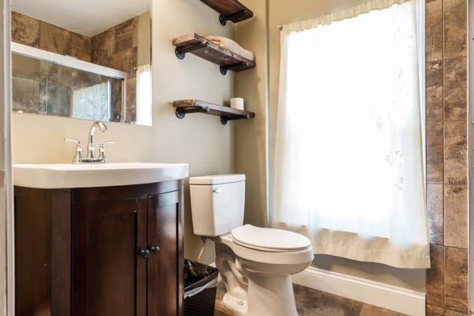 1034 Whitney Blvd, BELVIDERE, Illinois 61008, 3 Bedrooms Bedrooms, ,1 BathroomBathrooms,House,For Sale,Whitney Blvd,202604298