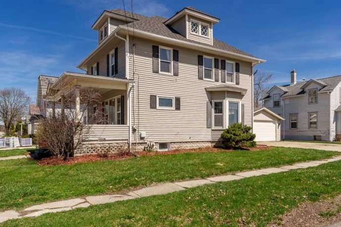 1034 Whitney Blvd, BELVIDERE, Illinois 61008, 3 Bedrooms Bedrooms, ,1 BathroomBathrooms,House,For Sale,Whitney Blvd,202604298