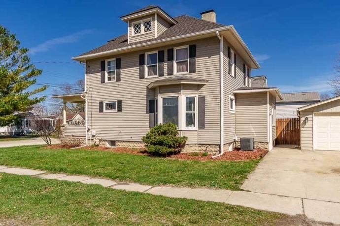 1034 Whitney Blvd, BELVIDERE, Illinois 61008, 3 Bedrooms Bedrooms, ,1 BathroomBathrooms,House,For Sale,Whitney Blvd,202604298