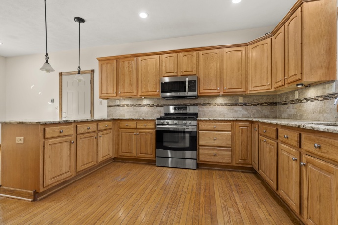 2364 Cairnwell, BELVIDERE, Illinois 61008, 4 Bedrooms Bedrooms, ,3 BathroomsBathrooms,House,For Sale,Cairnwell,202604892