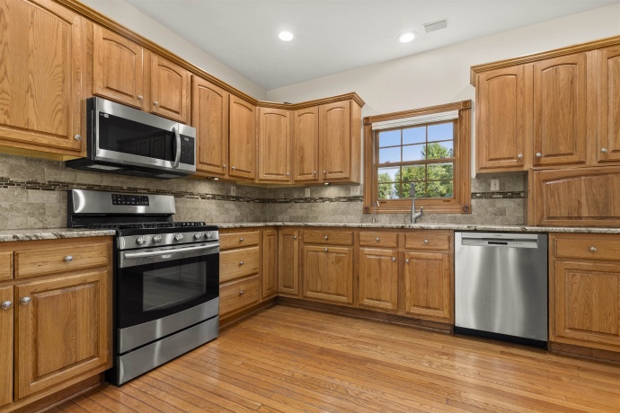2364 Cairnwell, BELVIDERE, Illinois 61008, 4 Bedrooms Bedrooms, ,3 BathroomsBathrooms,House,For Sale,Cairnwell,202604892