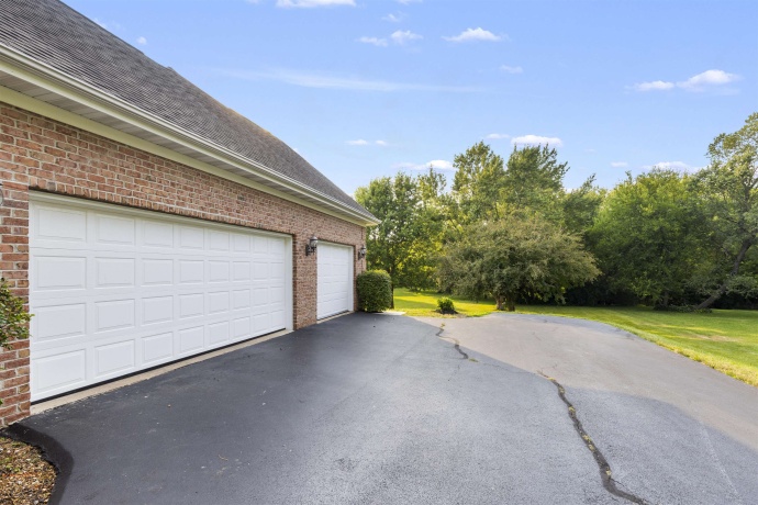 2364 Cairnwell, BELVIDERE, Illinois 61008, 4 Bedrooms Bedrooms, ,3 BathroomsBathrooms,House,For Sale,Cairnwell,202604892