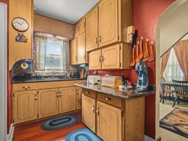 300 4th, ROCK FALLS, Illinois 61071, 3 Bedrooms Bedrooms, ,2 BathroomsBathrooms,House,For Sale,4th,202604895