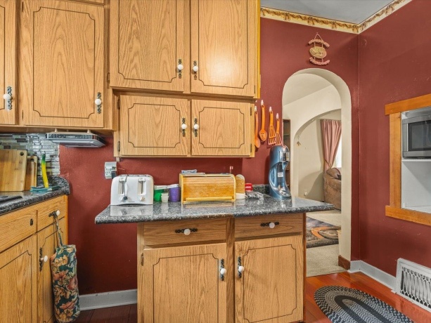 300 4th, ROCK FALLS, Illinois 61071, 3 Bedrooms Bedrooms, ,2 BathroomsBathrooms,House,For Sale,4th,202604895