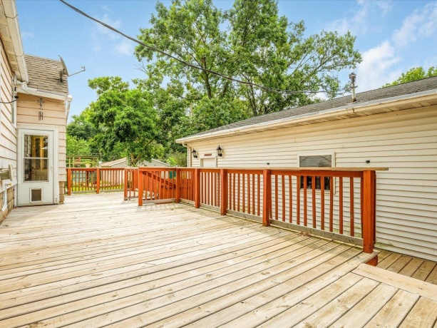 300 4th, ROCK FALLS, Illinois 61071, 3 Bedrooms Bedrooms, ,2 BathroomsBathrooms,House,For Sale,4th,202604895