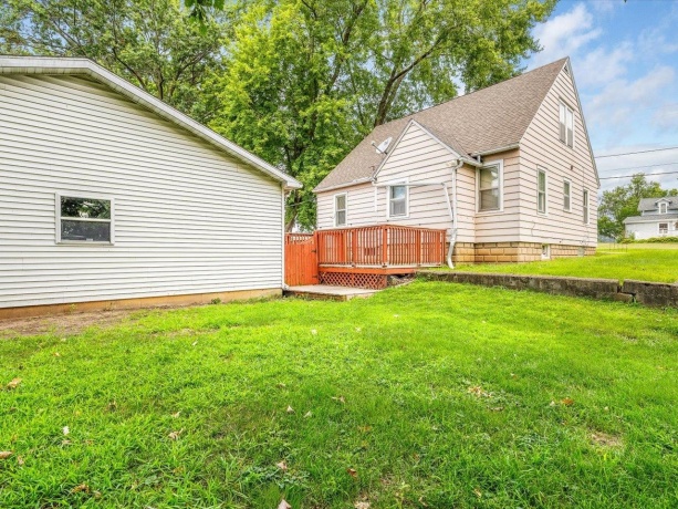 300 4th, ROCK FALLS, Illinois 61071, 3 Bedrooms Bedrooms, ,2 BathroomsBathrooms,House,For Sale,4th,202604895