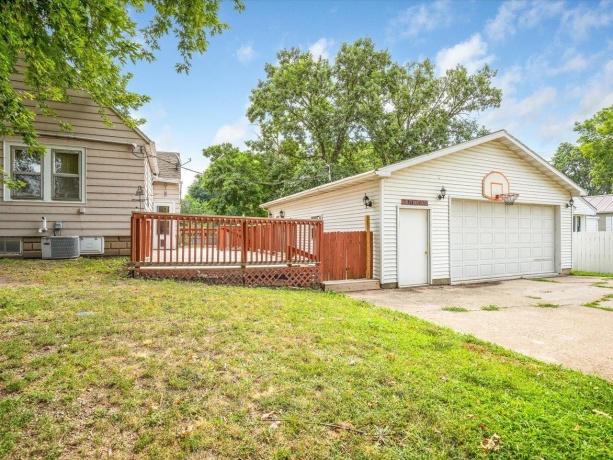300 4th, ROCK FALLS, Illinois 61071, 3 Bedrooms Bedrooms, ,2 BathroomsBathrooms,House,For Sale,4th,202604895