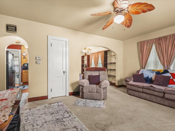 300 4th, ROCK FALLS, Illinois 61071, 3 Bedrooms Bedrooms, ,2 BathroomsBathrooms,House,For Sale,4th,202604895