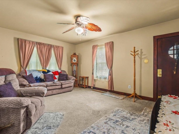300 4th, ROCK FALLS, Illinois 61071, 3 Bedrooms Bedrooms, ,2 BathroomsBathrooms,House,For Sale,4th,202604895