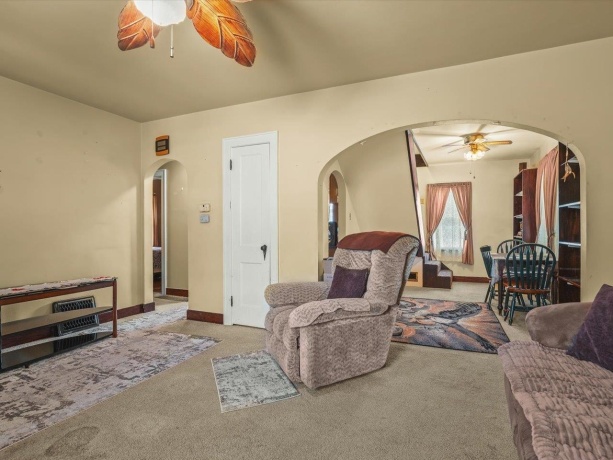 300 4th, ROCK FALLS, Illinois 61071, 3 Bedrooms Bedrooms, ,2 BathroomsBathrooms,House,For Sale,4th,202604895