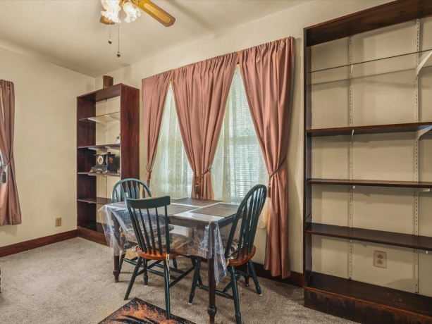 300 4th, ROCK FALLS, Illinois 61071, 3 Bedrooms Bedrooms, ,2 BathroomsBathrooms,House,For Sale,4th,202604895