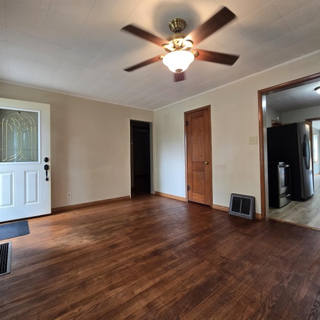 309 9th, ROCK FALLS, Illinois 61071, 4 Bedrooms Bedrooms, ,2 BathroomsBathrooms,House,For Sale,9th,202604896