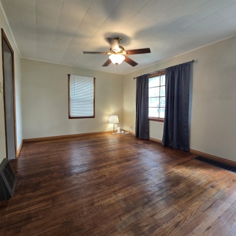 309 9th, ROCK FALLS, Illinois 61071, 4 Bedrooms Bedrooms, ,2 BathroomsBathrooms,House,For Sale,9th,202604896