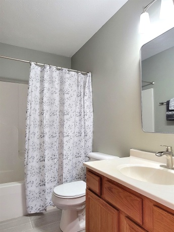 4202 Sunbury, ROCKFORD, Illinois 61109, 5 Bedrooms Bedrooms, ,3 BathroomsBathrooms,House,For Sale,Sunbury,202604897