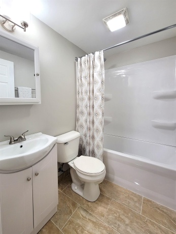 4202 Sunbury, ROCKFORD, Illinois 61109, 5 Bedrooms Bedrooms, ,3 BathroomsBathrooms,House,For Sale,Sunbury,202604897