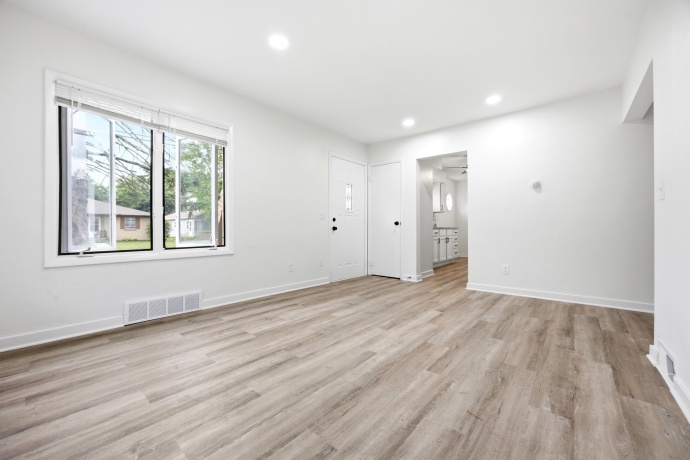 203 Pearl, LOVES PARK, Illinois 61111, 2 Bedrooms Bedrooms, ,1 BathroomBathrooms,House,For Sale,Pearl,202604898