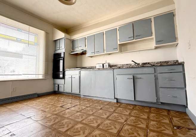 427 9th, ROCKFORD, Illinois 61104, ,2 Units,For Sale,9th,202604899