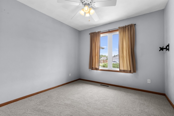 651 Purple Sage, ROSCOE, Illinois 61073, 3 Bedrooms Bedrooms, ,2 BathroomsBathrooms,House,For Sale,Purple Sage,202604900