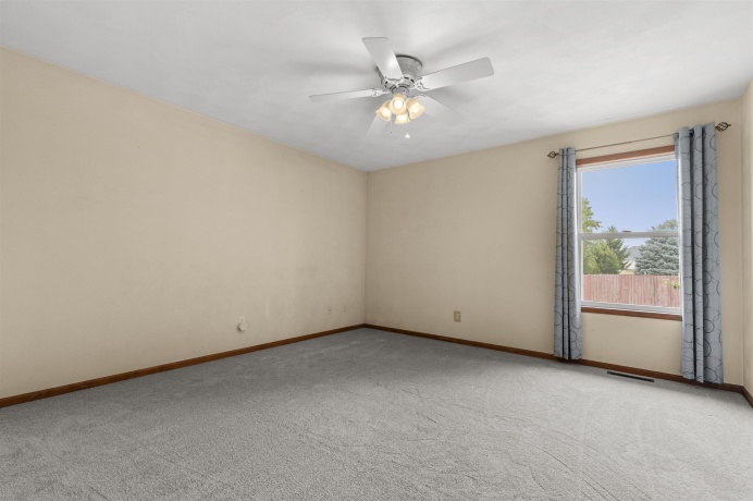 651 Purple Sage, ROSCOE, Illinois 61073, 3 Bedrooms Bedrooms, ,2 BathroomsBathrooms,House,For Sale,Purple Sage,202604900