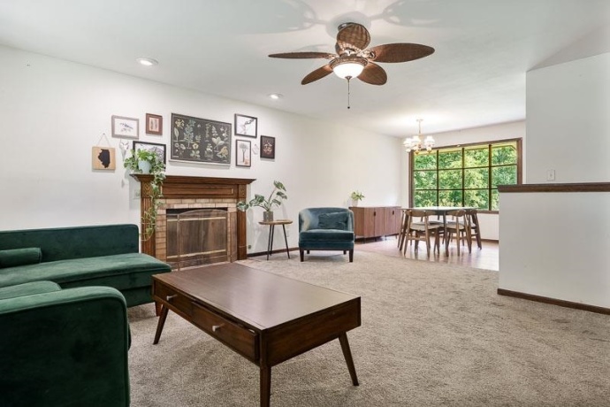13773 Tallakson, DURAND, Illinois 61024, 4 Bedrooms Bedrooms, ,2 BathroomsBathrooms,House,For Sale,Tallakson,202604902