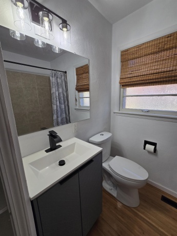 2108 23rd, ROCKFORD, Illinois 61108, 2 Bedrooms Bedrooms, ,1 BathroomBathrooms,House,For Sale,23rd,202604610