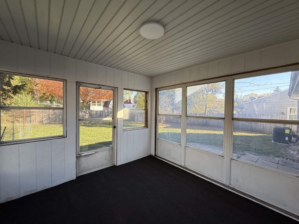 2108 23rd, ROCKFORD, Illinois 61108, 2 Bedrooms Bedrooms, ,1 BathroomBathrooms,House,For Sale,23rd,202604610
