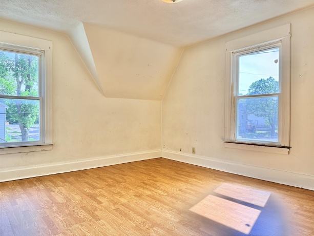 1904 12TH, ROCKFORD, Illinois 61104, 3 Bedrooms Bedrooms, ,2 BathroomsBathrooms,House,For Sale,12TH,202603116