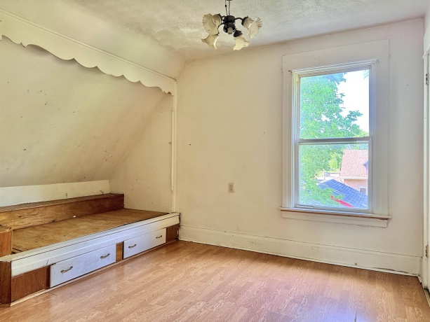 1904 12TH, ROCKFORD, Illinois 61104, 3 Bedrooms Bedrooms, ,2 BathroomsBathrooms,House,For Sale,12TH,202603116